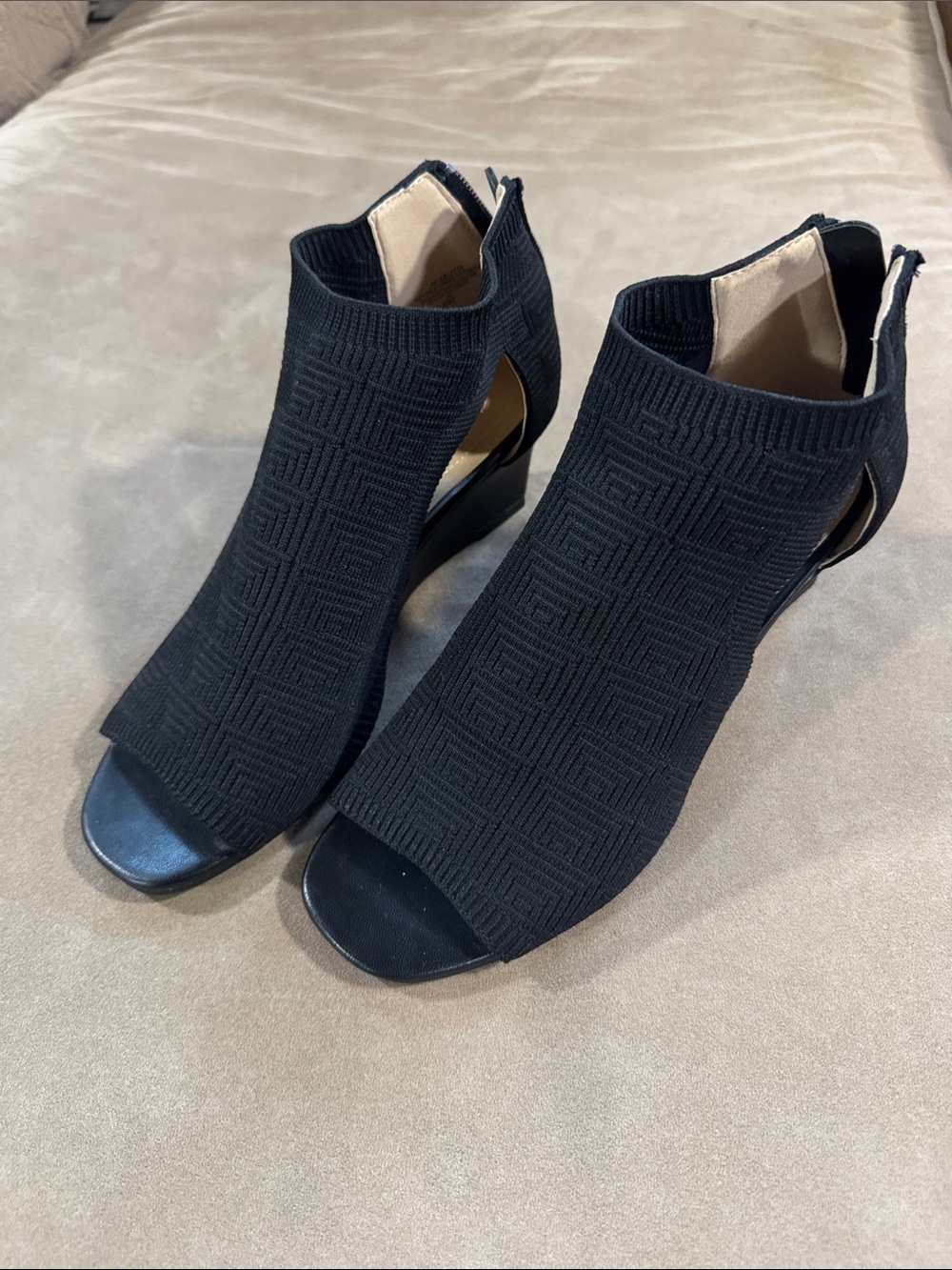 Adrienne Vittadini Black Open-Toe Knit Mules